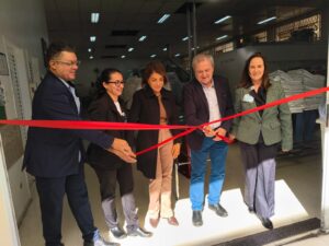 Santa Casa de Piracicaba homenageia deputada Bebel por destinar R$ 2,3 milhões para modernizar a lavanderia hospitalar