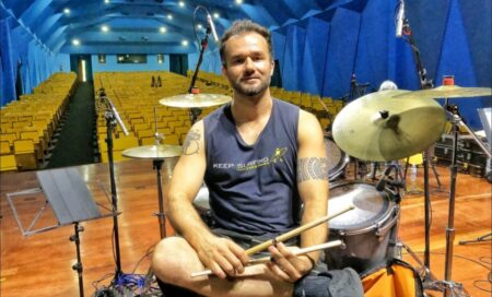 Baterista de Piracicaba vence concurso mundial do Metallica com versão criativa de música