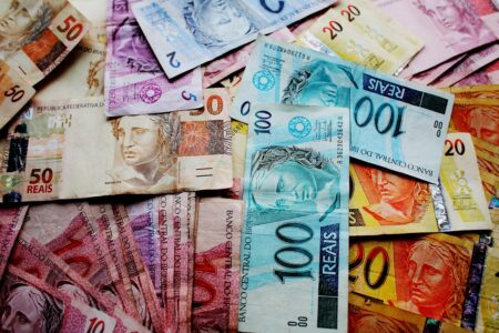 Juros futuros sobem pela 5ª sessão após payroll dos EUA