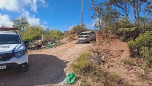 Motorista de aplicativo é encontrado carbonizado dentro de carro incendiado
