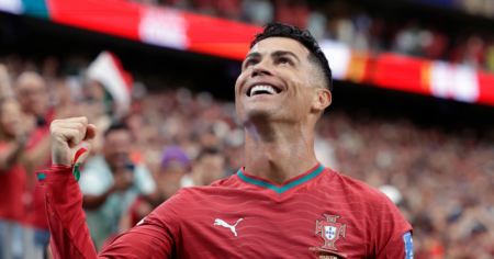 Aos 41, Ronaldo decide goleada de Portugal na Copa: ‘Parecia que já estava aposentado’