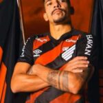 Athletico contrata Gilberto do Bahia; clube baiano mantém fatia de direitos