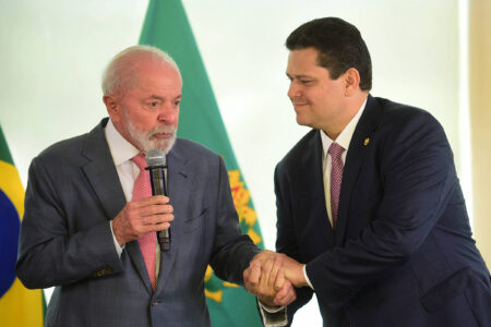 Câmara põe fim da escala 6×1 em votação e pressiona Senado