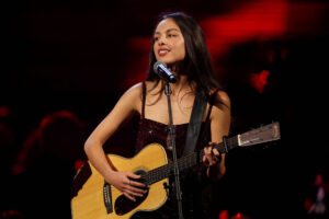 Olivia Rodrigo cria festival com Chappell Roan e Doechii na Califórnia