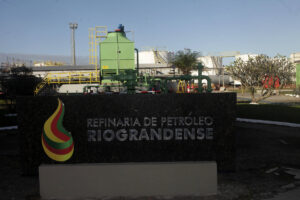 Refinarias vendem nafta a empresa investigada por elo com PCC