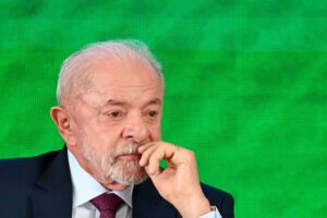 Governo Lula tenta acelerar 2.672 nomeações antes de trava eleitoral