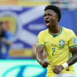 Vini Jr. iguala Neymar de 2014 com quatro gols em três jogos e disputa artilharia da Copa