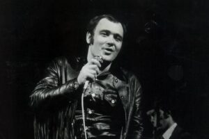 David Clayton-Thomas, vocalista do Blood, Sweat & Tears, morre aos 84 em Toronto