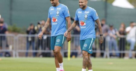 Neymar volta ao treino e deve entrar nos 30 minutos finais do Brasil contra a Escócia