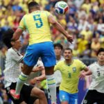 Brasil vira sobre o Japão e espera rival nas oitavas da Copa 2026