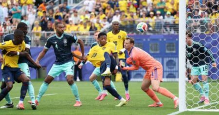 Plata decide, Equador vira sobre a Alemanha e avança ao mata-mata da Copa