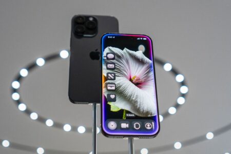 Fornecedora da Apple capta US$ 1 bi no maior IPO de Hong Kong em 2026