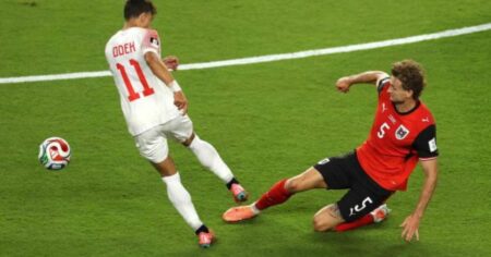 Posch fratura mandíbula e vira dúvida da Áustria contra Argentina na Copa