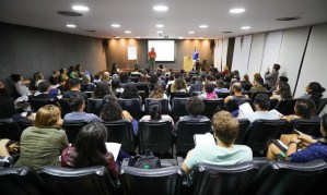 Concursos públicos abrem vagas com salários de até R$ 39 mil pelo país