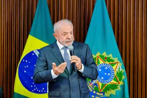 Lula libera R$ 8 bi em empréstimos a aéreas sem detalhar contrapartidas