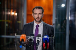 Durigan diz que gatilho fiscal limita reajuste de servidor à inflação em 2027