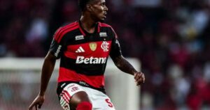Milan prepara oferta de R$ 88 milhões por volante Evertton Araújo do Flamengo