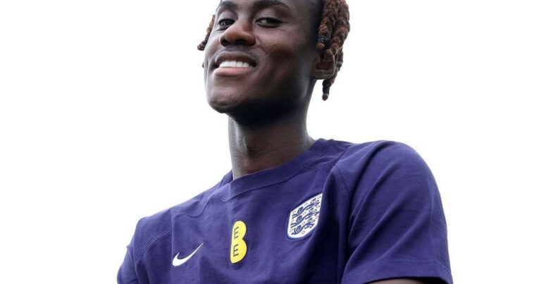 Inglaterra corta Livramento da Copa por lesão e chama Chalobah