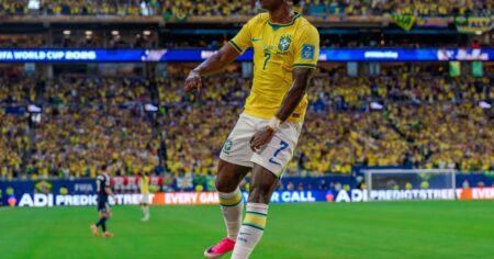 Vini Jr. carrega Brasil na Copa com 4 gols, mas idolatria segue com Neymar e Endrick