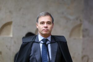Mendonça dá 48h para Papuda explicar ação na cela do Careca do INSS