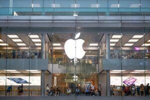 Apple tem pior dia em 12 meses na bolsa e encarece MacBooks e iPads