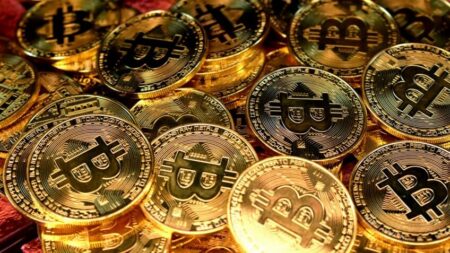 Tribunal britânico ordena pagamento recorde de US$ 3,8 bi em bitcoin a investidores chineses