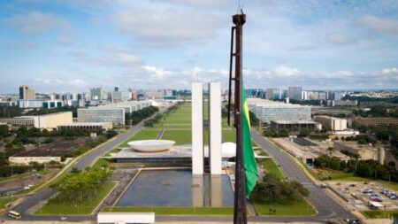 Durigan alerta Congresso: pautas-bomba tornam Brasil ingovernável