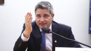 PEC do Trabalho Flexível pressiona debate sobre escala 6×1