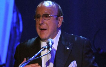 Clive Davis morre aos 94 e deixa legado com Whitney Houston e Springsteen