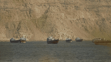 ONU e Omã abrem corredor em Ormuz para retirar 11 mil marítimos presos no Golfo Pérsico