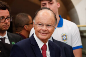 Banco de Edir Macedo recebe aporte da Record e declara R$ 2 bilhões em caixa