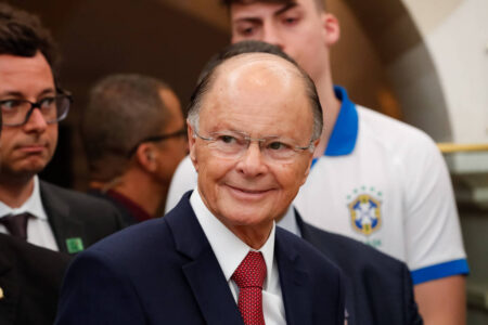 Banco de Edir Macedo recebe aporte da Record e declara R$ 2 bilhões em caixa