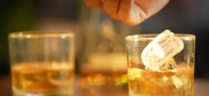 SP apura morte de jovem que família liga a gin adulterado com metanol