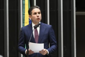Câmara vota PL da escala 6×1 e pressiona Senado a destravar PEC