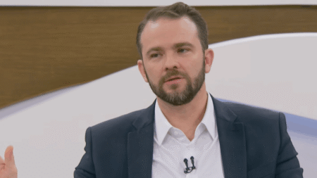 Durigan chama aliados de Bolsonaro de ‘traidores do país’ nos EUA