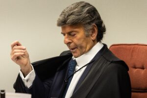 STF forma maioria para liberar retroativos de penduricalhos a juízes e MP