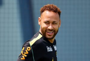 Brasil enfrenta o Haiti às 21h30 pela Copa e tenta aliviar pressão no grupo