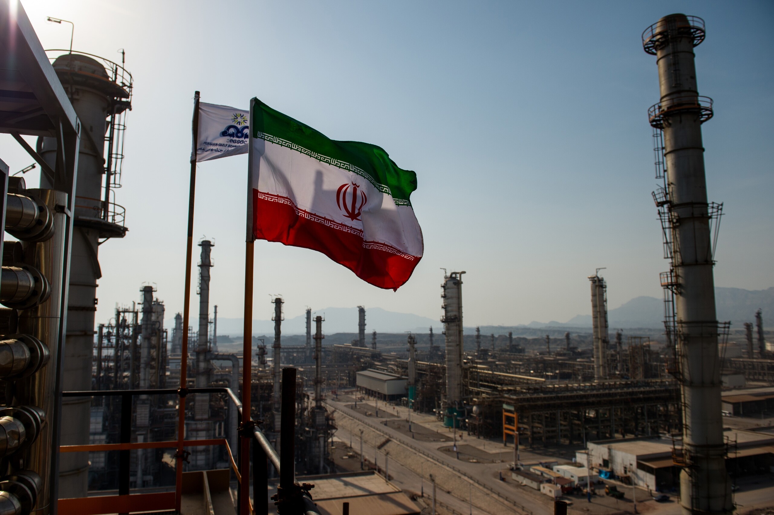 EUA e Irã preveem fundo privado de US$ 300 bi para reconstrução iraniana