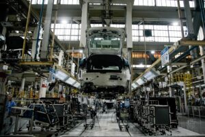 Vendas de carros novos sobem 21,7% em maio e aquecem montadoras