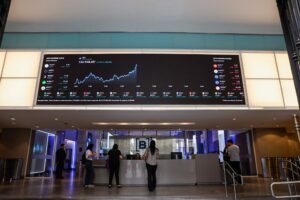 Estrangeiros retiram R$ 751 milhões da B3 e junho fica negativo em R$ 4,3 bi