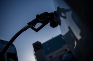Inflação perde ritmo em maio, mas supera previsão e estoura teto da meta