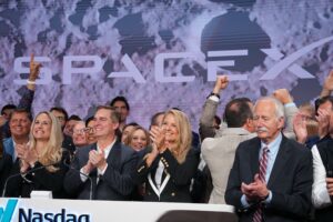 SpaceX supera Aramco e estreia como gigante de US$ 2 tri