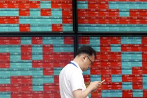 Japão devolve US$ 100 bi a acionistas em onda de recompras recorde