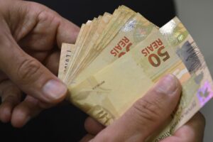 Governo prepara Desenrola para informais adimplentes com até R$ 2 bi em garantia