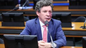 Comissão adia PEC que cria fundos para Sul e Sudeste