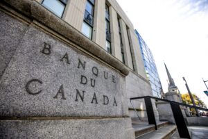 Alta da gasolina leva inflação do Canadá a 3,2% e ao maior nível em 29 meses