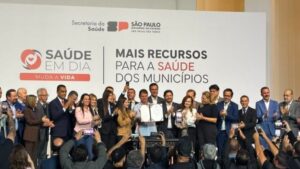 Tarcísio anuncia R$ 801 mi para saúde com 75% em emendas de deputados