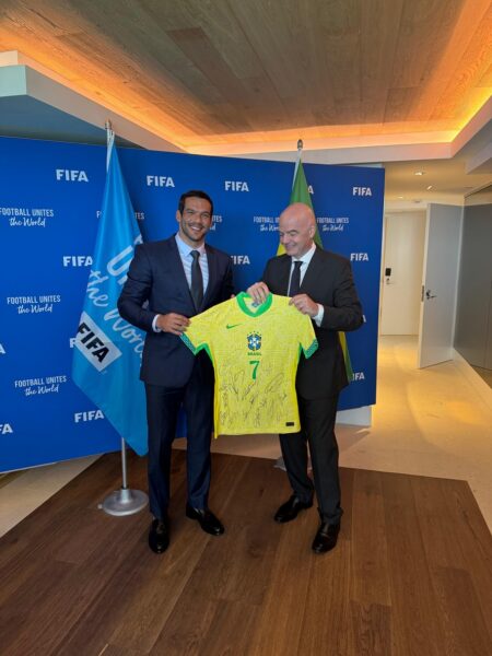 Fifa informa US$ 4,8 mi a Infantino e não detalha bônus