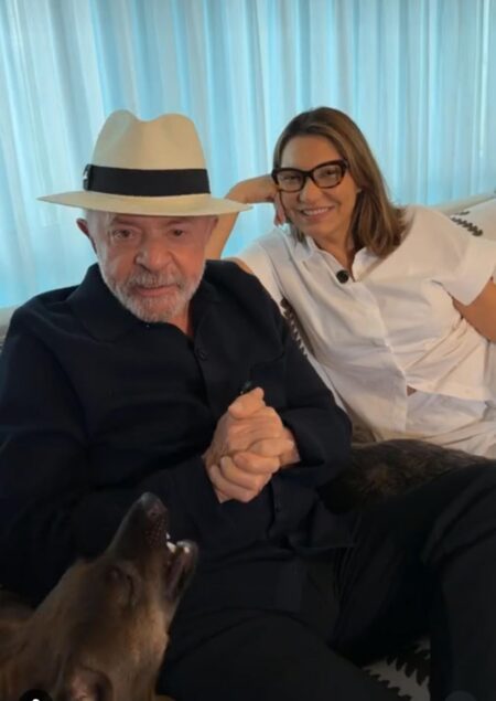 Lula politiza live com Janja e mira extrema-direita
