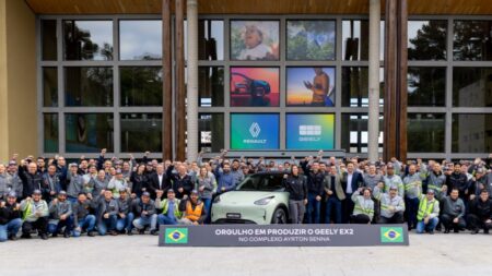 Geely confirma produção do EX2 no Paraná até o fim de 2026